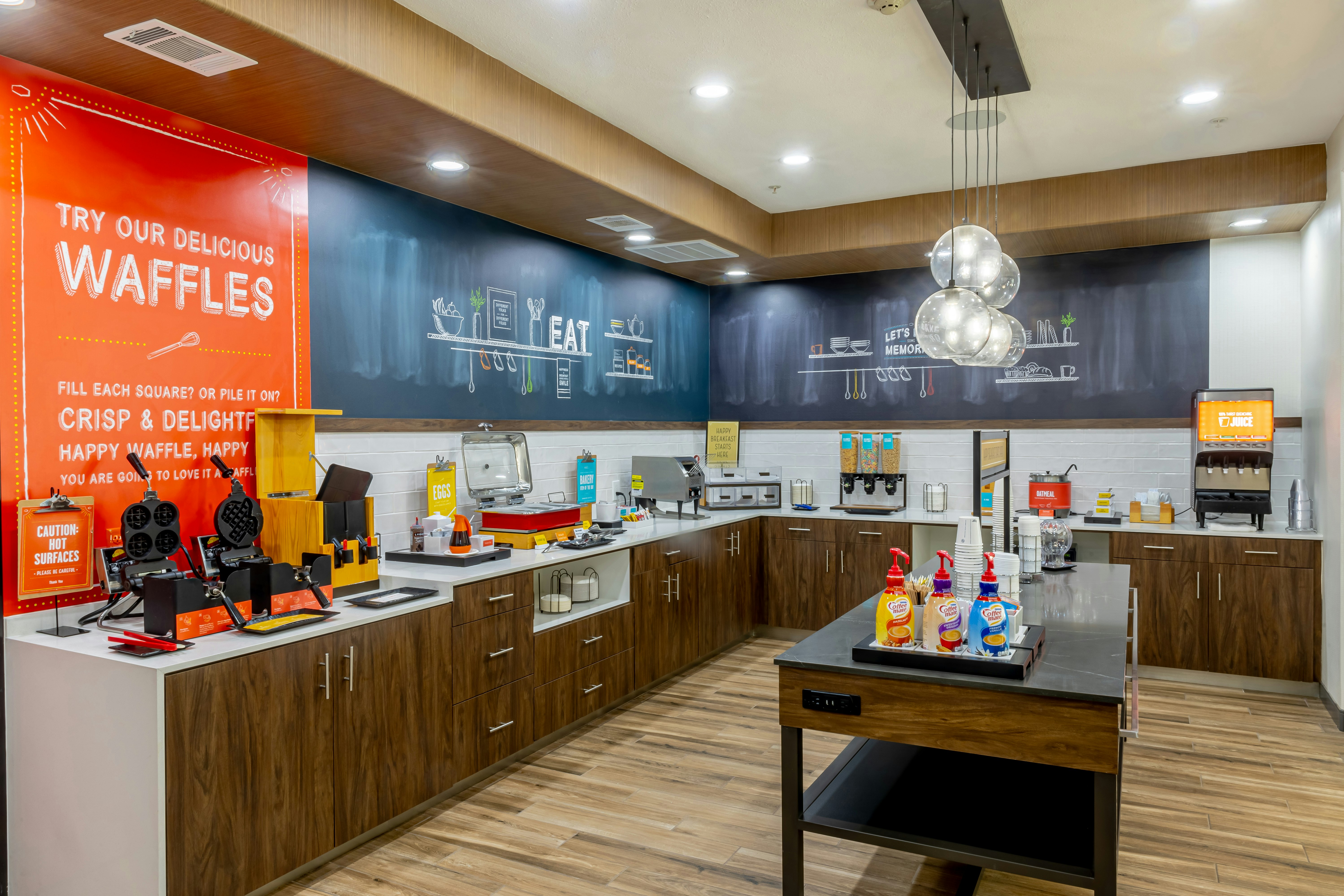 Hampton Inn and Suites Cleburne 51/78