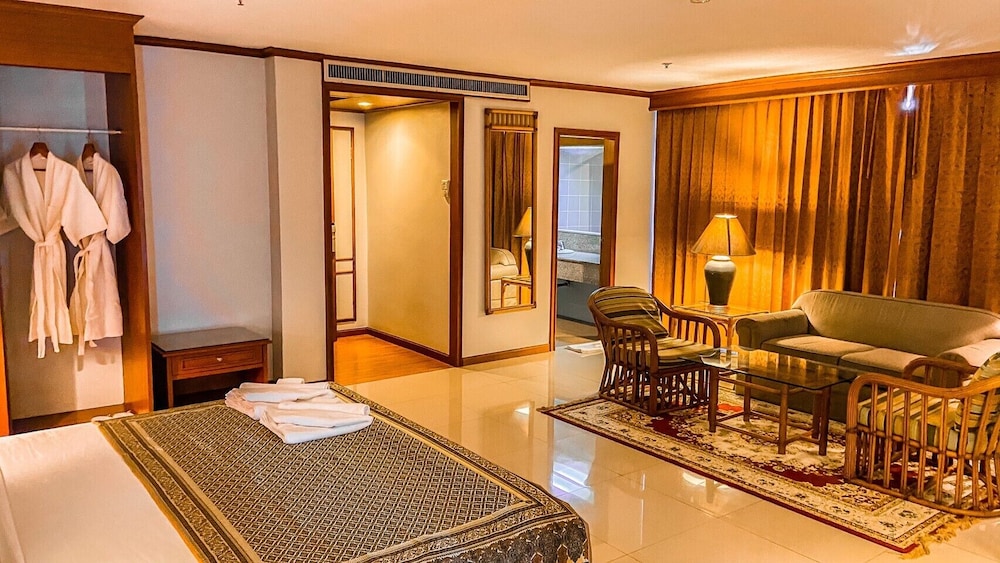 K Park Grand Hotel 54/76