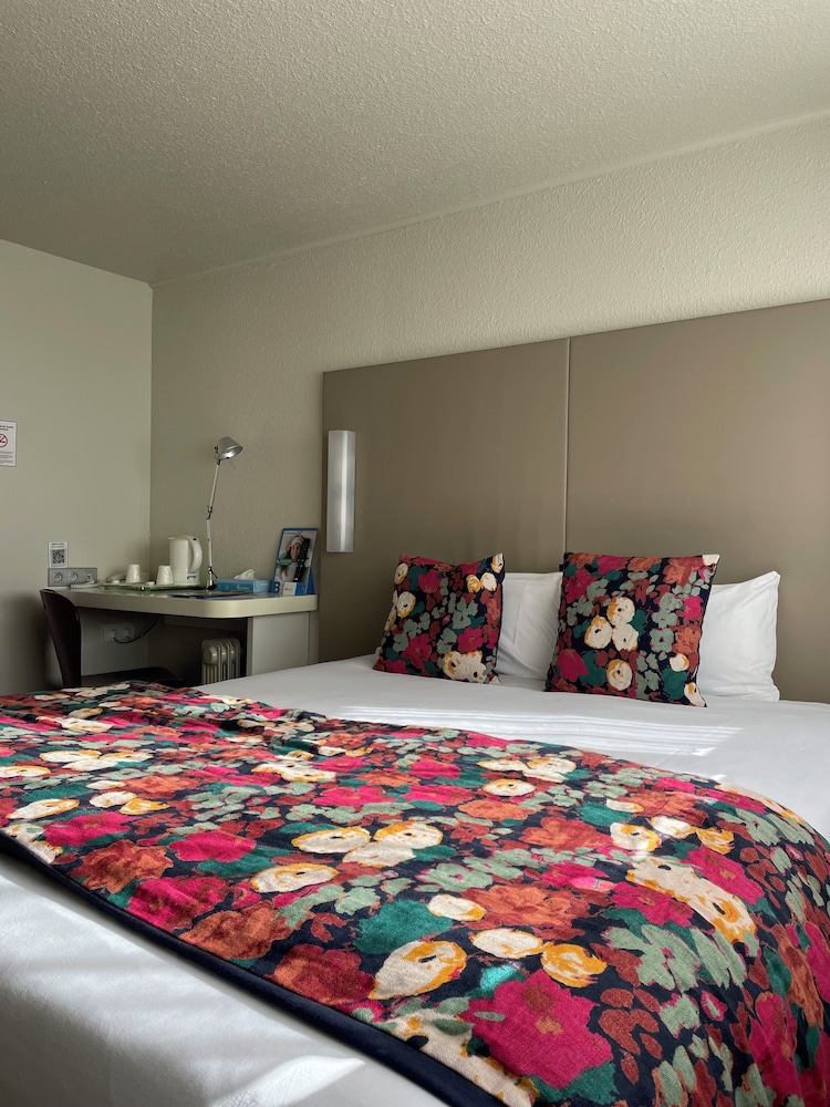 Brit Hotel Quimper Sud 49/60