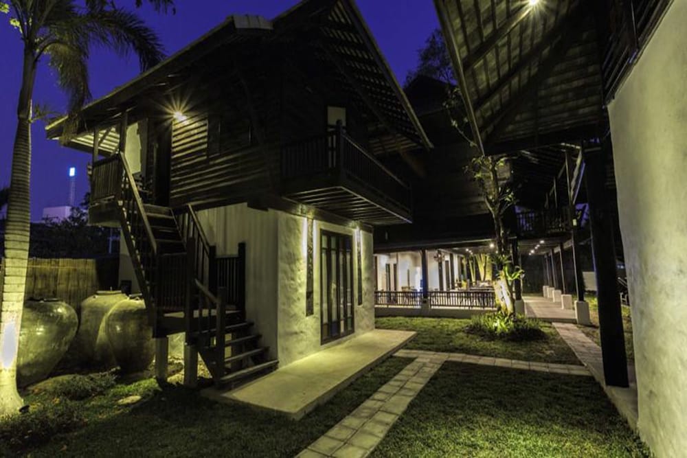 Chotana Villa 68/75