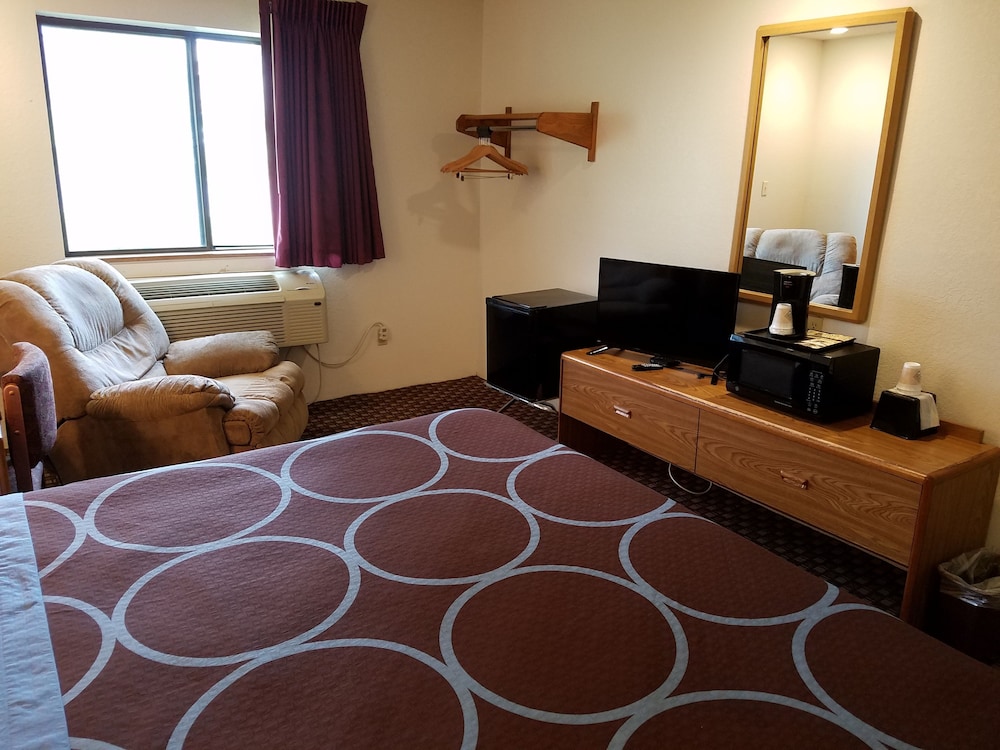 Auburn Inn 13/31