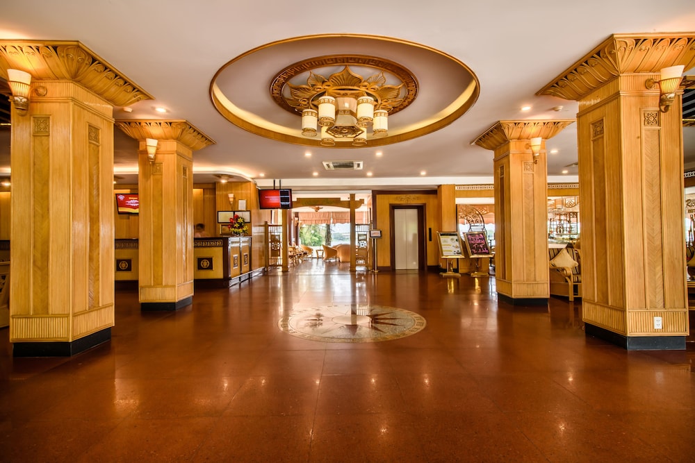 Huong Giang Hotel 60/77
