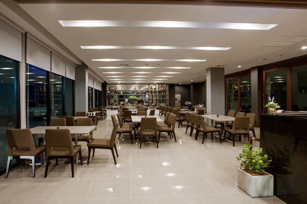 Leosor Hotel 48/58