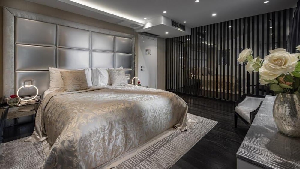 Hotel 9 9/41