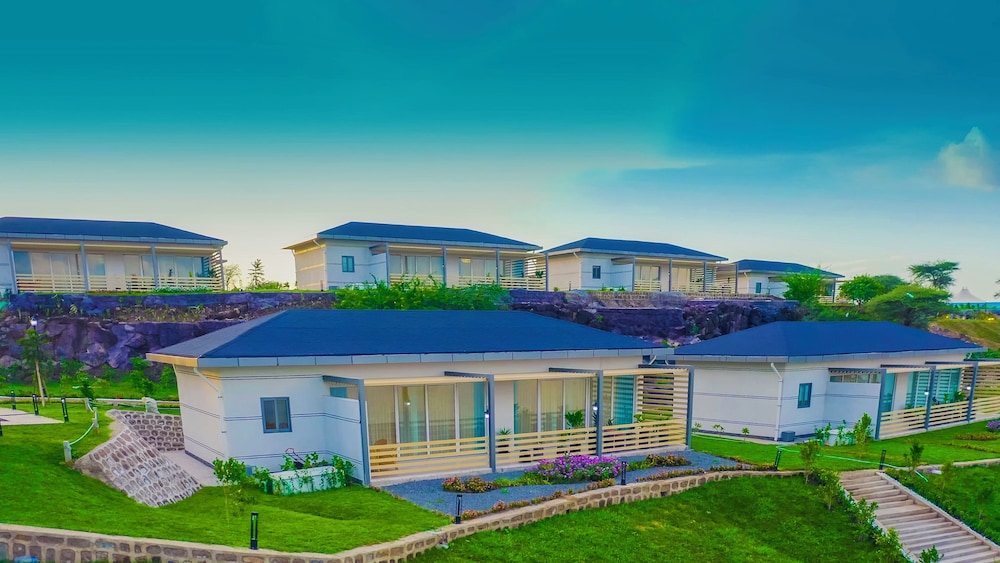 Beynouna Village Eco Lodge 54/59