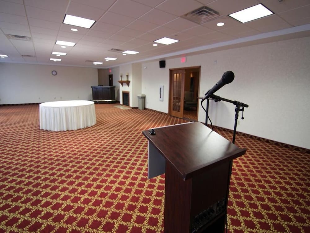 Town Country Inn And Suites 42/45