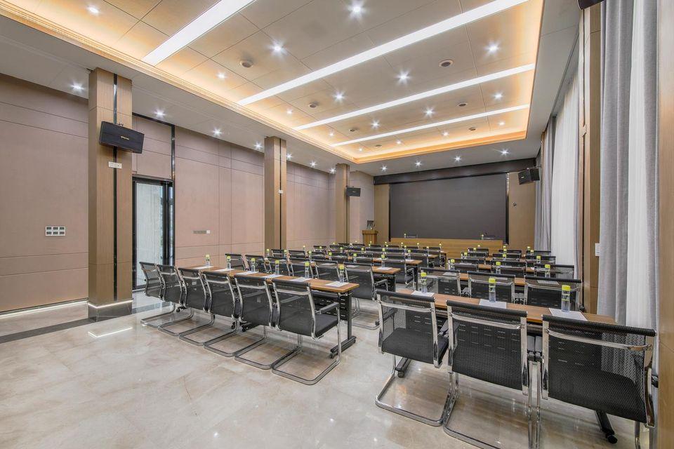 Li Feng Hotel (Wuhan Jinyinhu store) 39/49