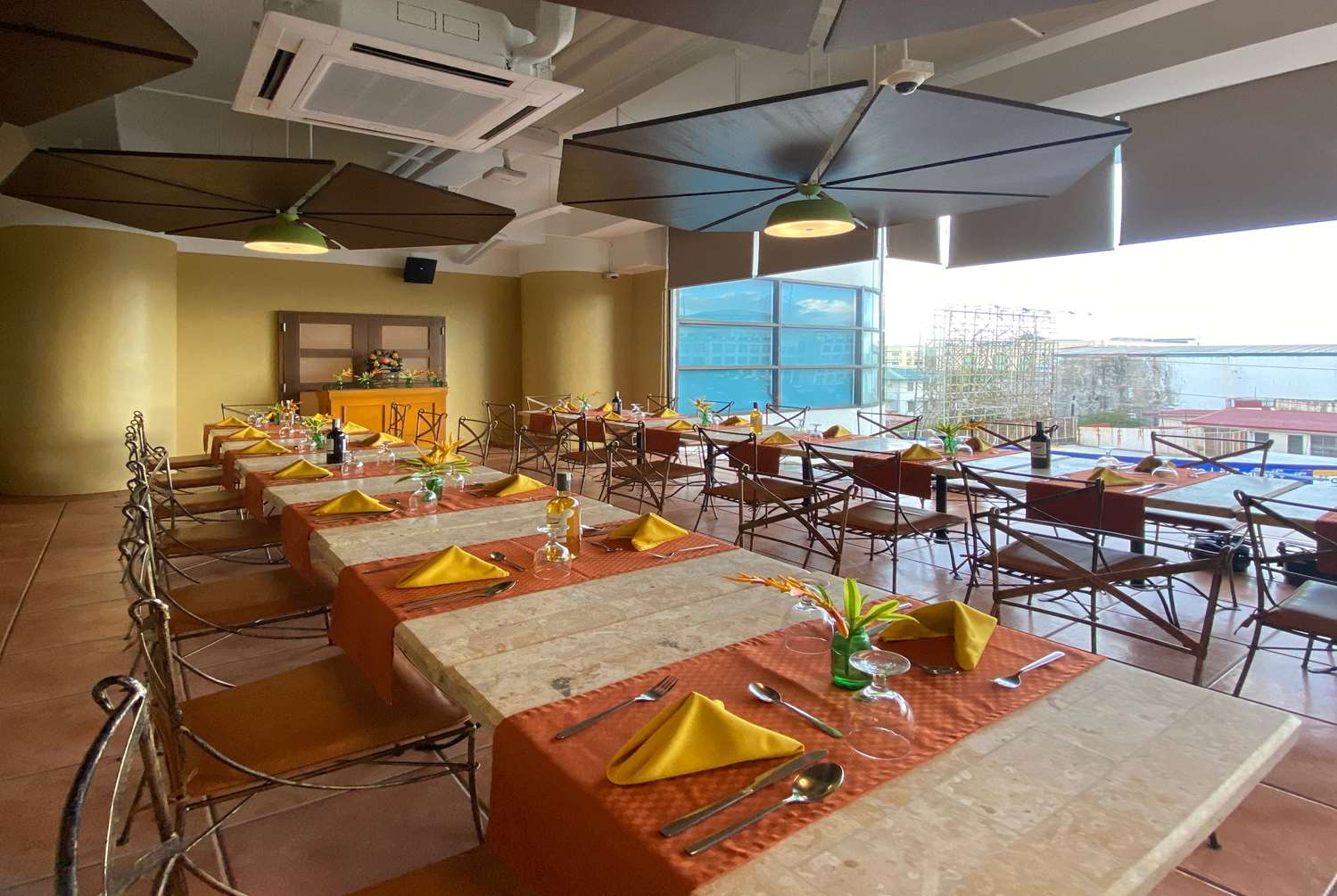 Days Hotel by Wyndham Iloilo 2/9