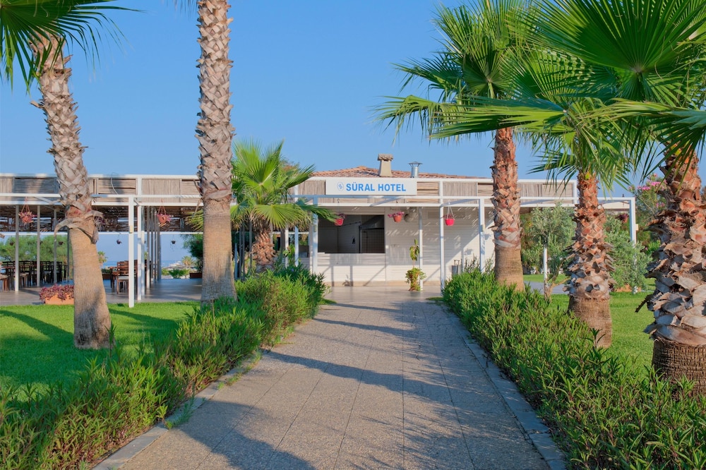 Sural Hotel 61/63