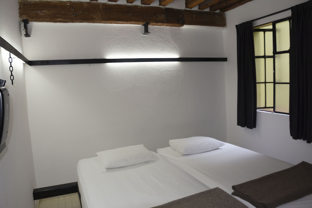 Downtown Beds - Hostel 19/51