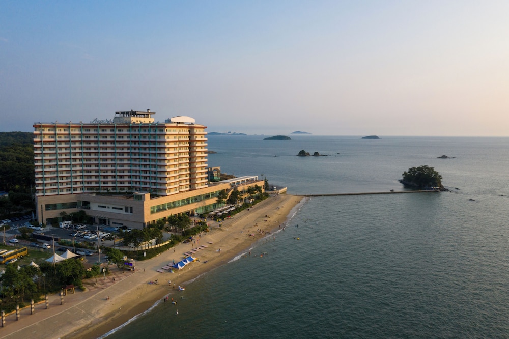 Beache Palace 29/34