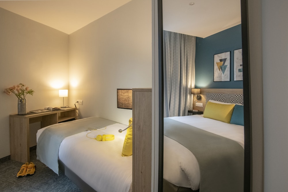Bristol Hotel 13/61