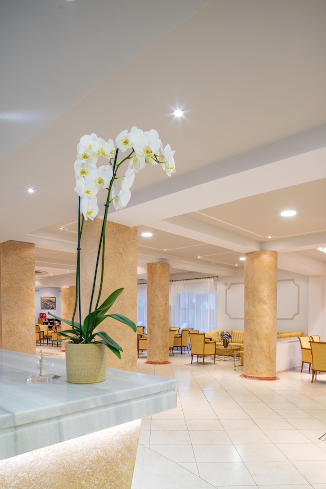 Cnic Gemini Hotel 15/60