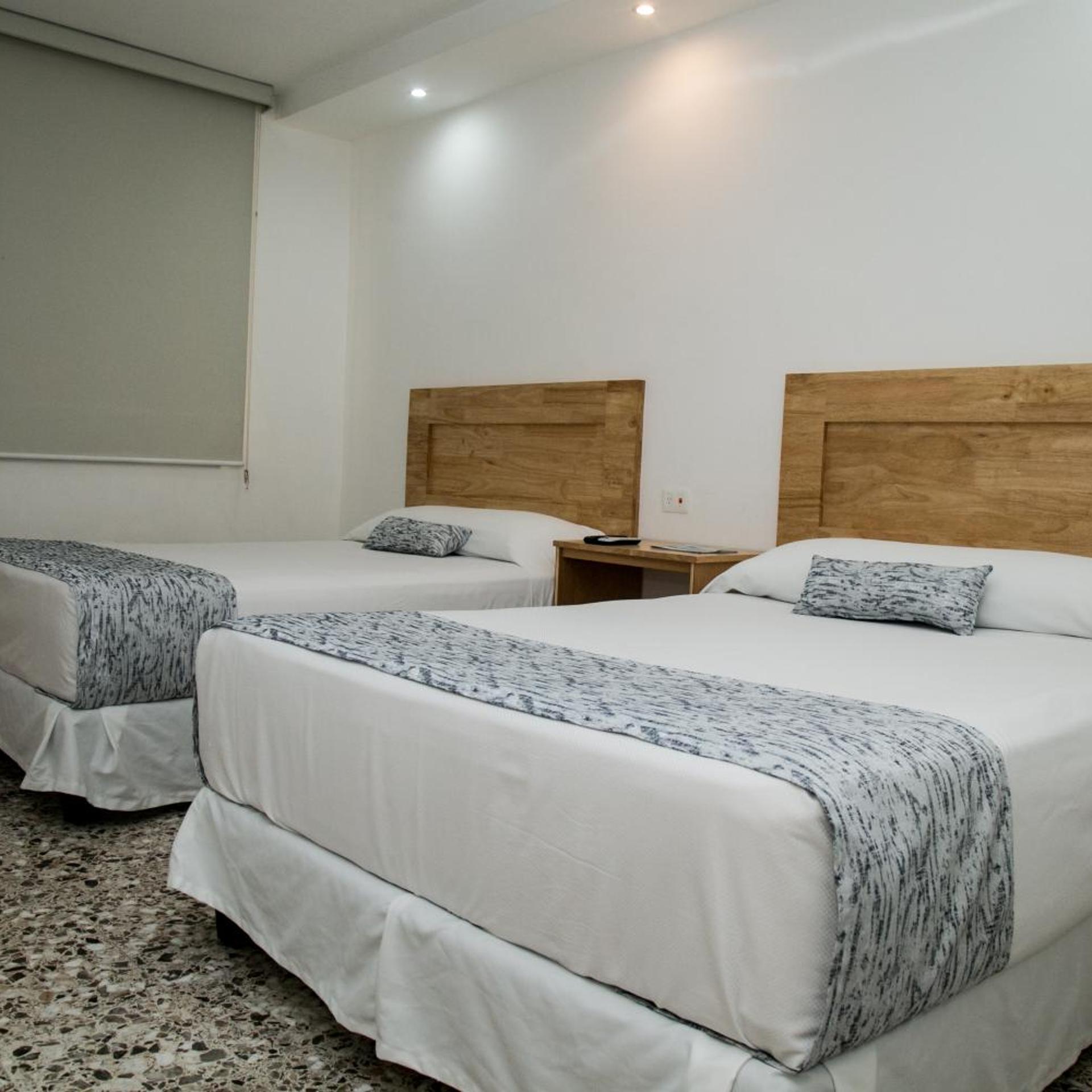 Room, Twin Beds, Hotel 500 2/10