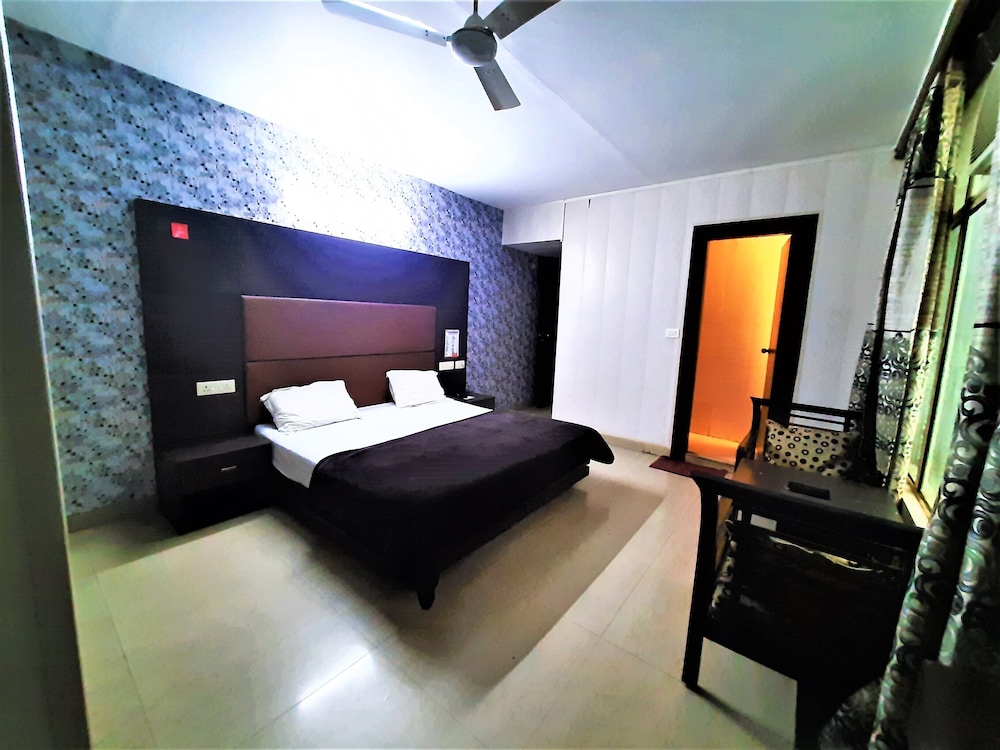 Hotel Sunshine Park 12/25