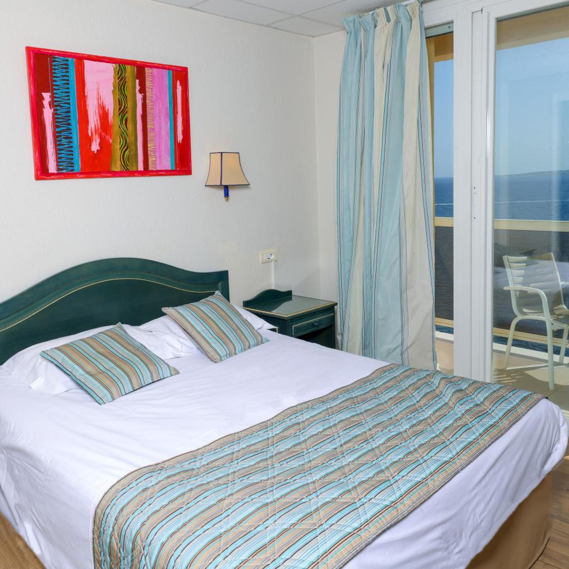 Standard, Double Bed, Sea Front, Sea View
