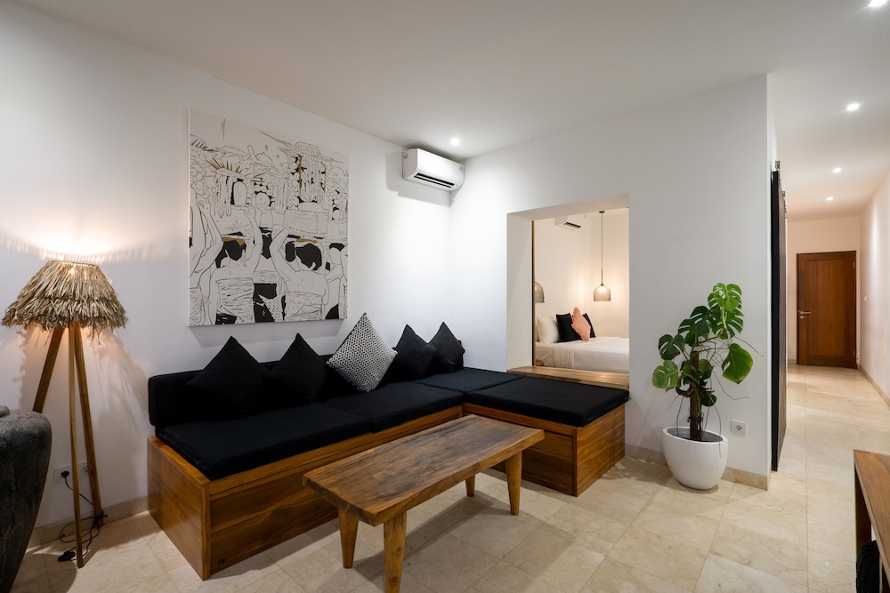 Ohana's Boutique Resort And Beach Lounge 32/50