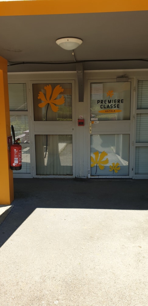 Premiere Classe Besancon - Ecole Valentin 9/50