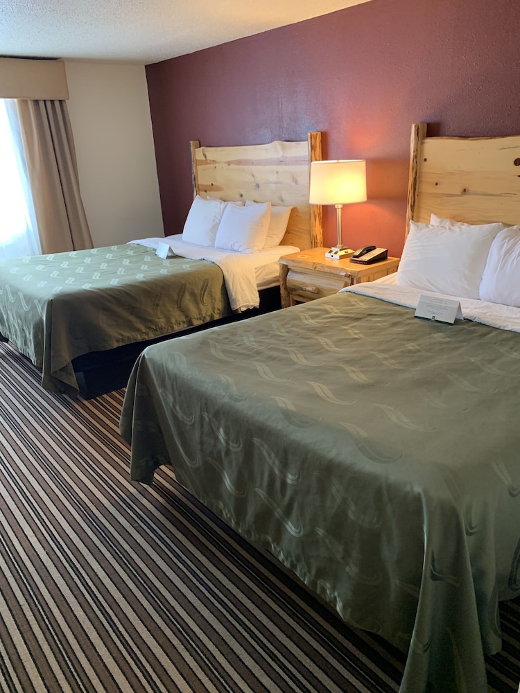 Studio6 Suites Butte, MT I-90 I-15 10/42