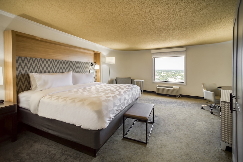 Holiday Inn Mobile Dwtn Hist District 14/46