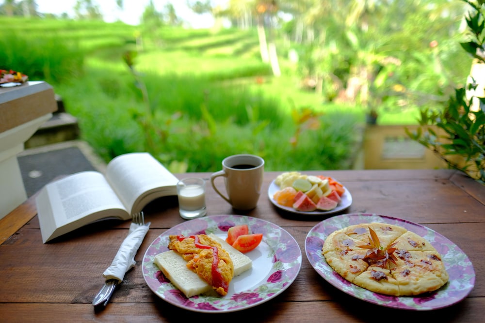 Dukuh Village Homestay & Villas 56/72