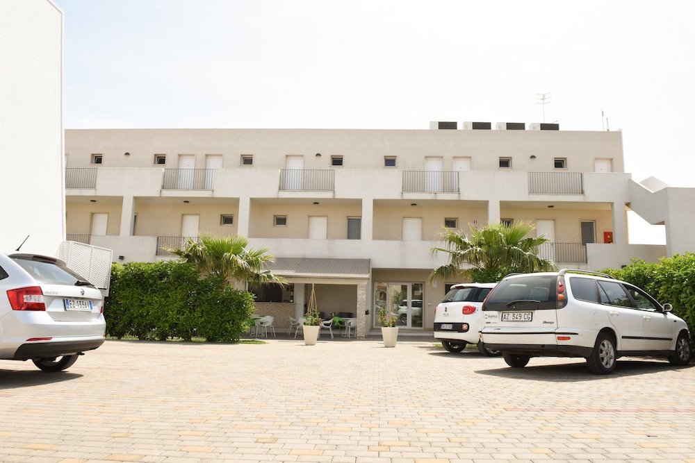 Donnosanto Hotel 36/50