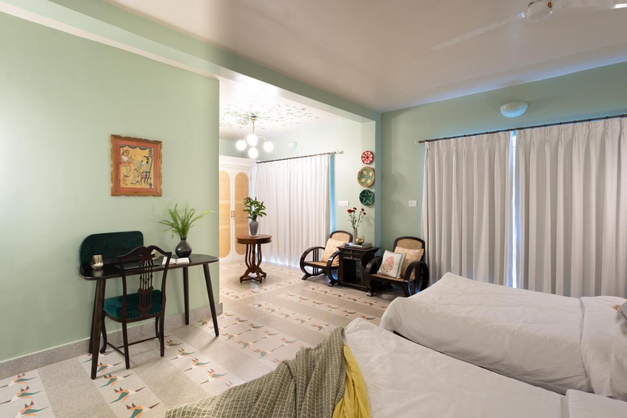 ELIVAAS BluDoor 5BHK Villa, Assagao 33/65
