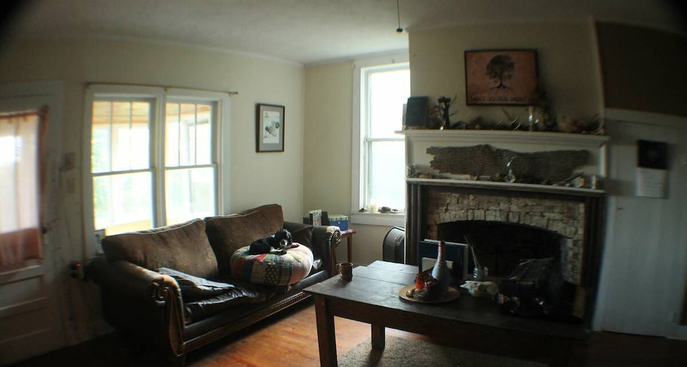 Lost River Hostel 34/50