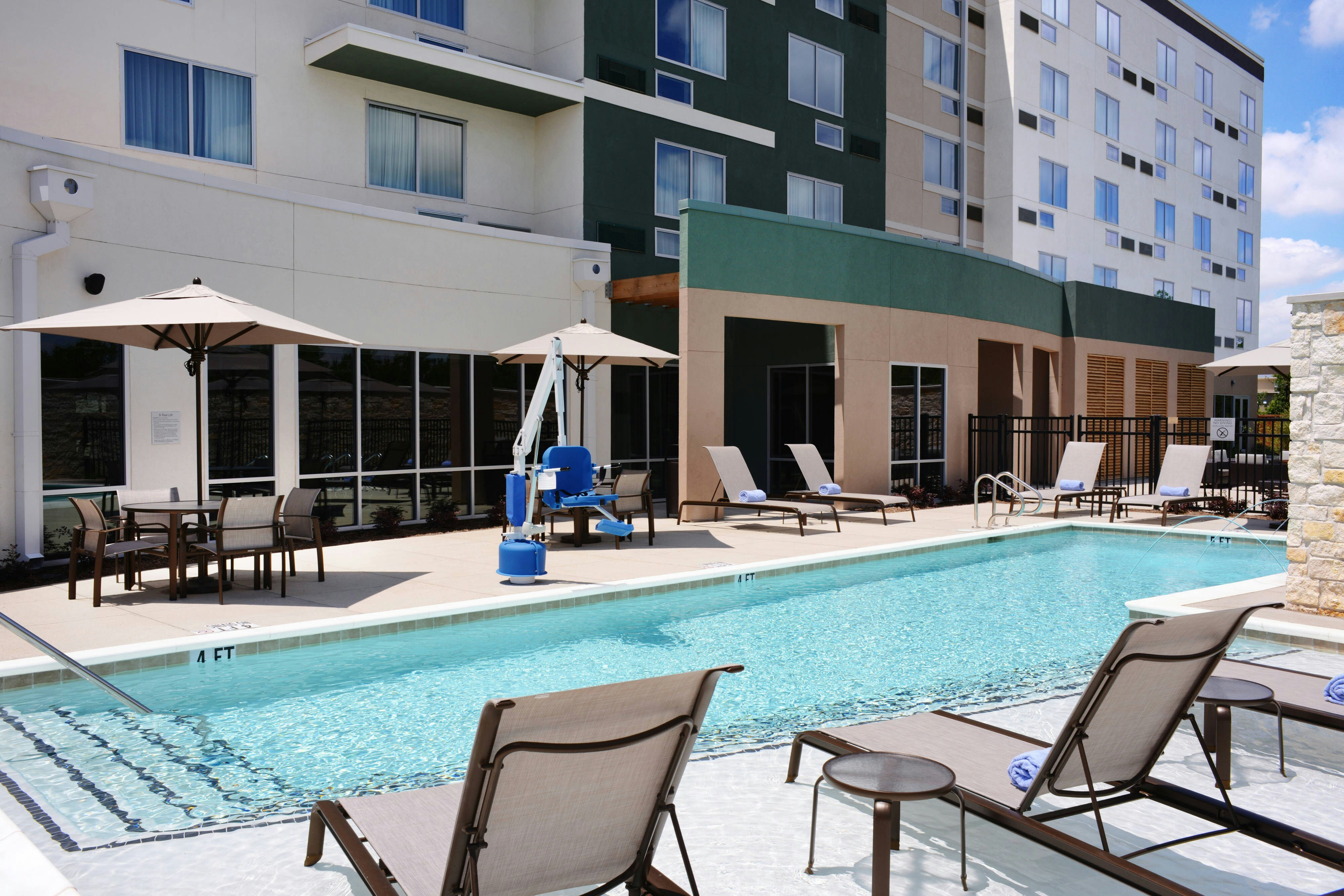 Courtyard by Marriott Dallas Plano/The Colony 2/20