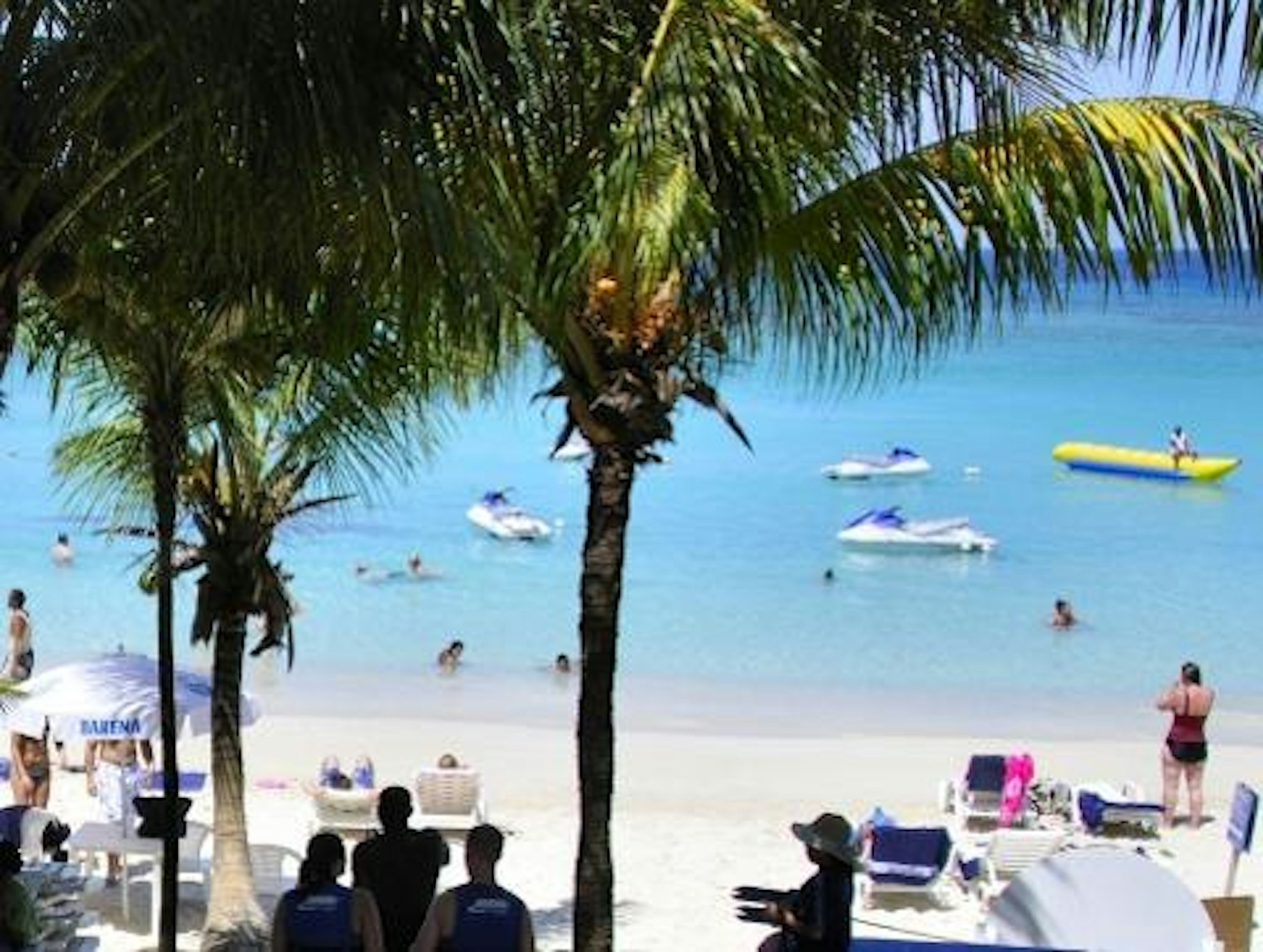 Bananarama Dive and Beach Resort 45/47