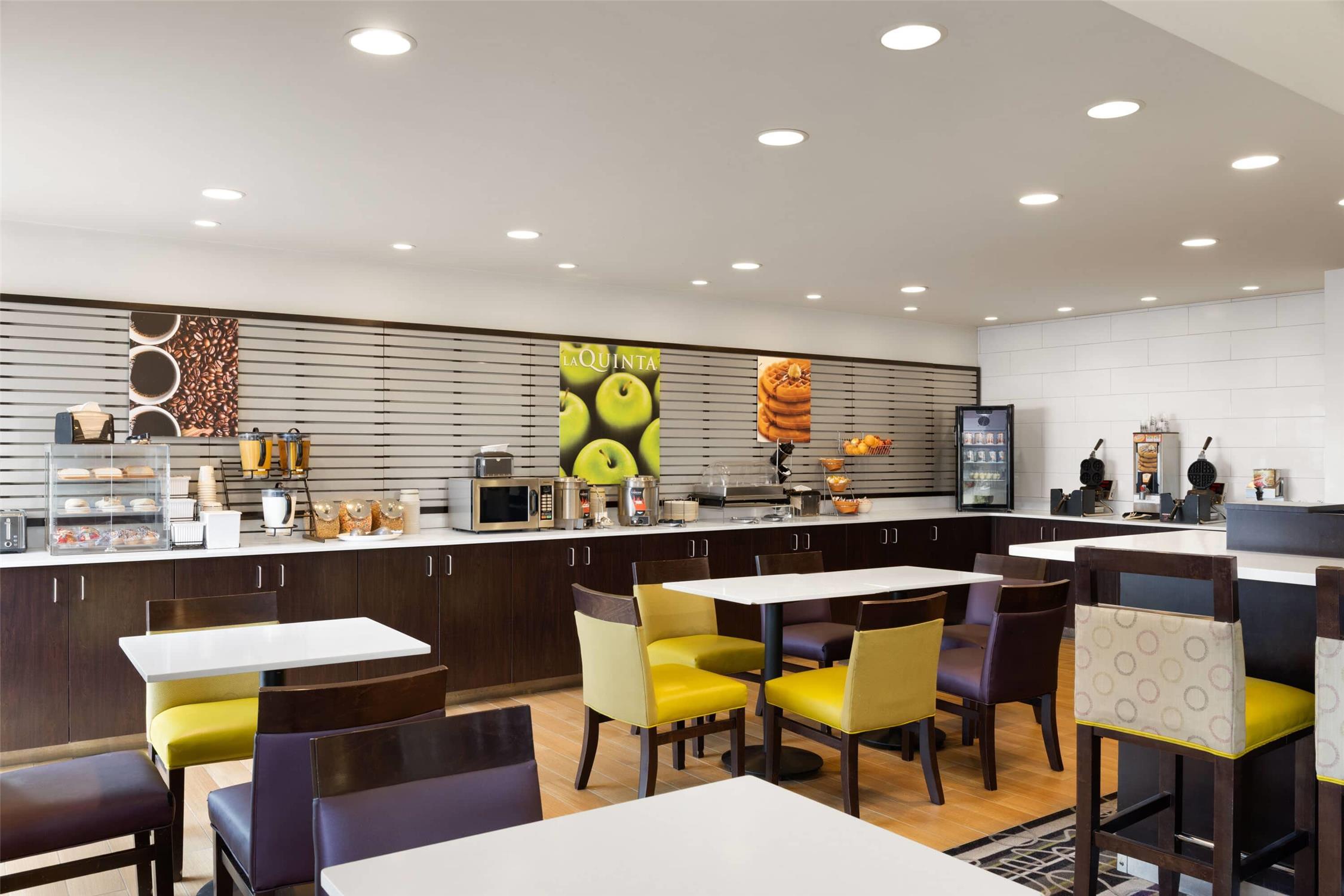 La Quinta Inn & Suites by Wyndham Spokane Valley 24/33
