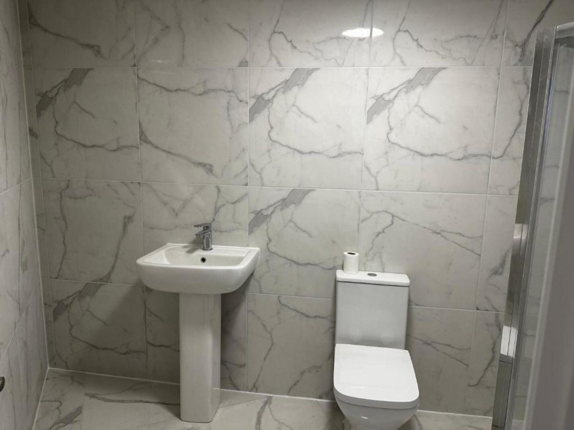 OYO Cheetham Hill Guest House 29/32