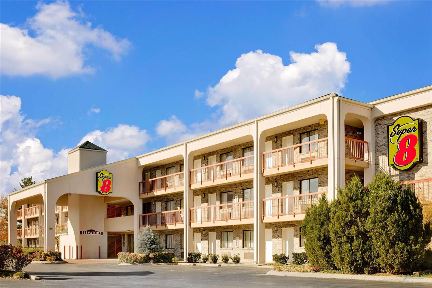 Super 8 By Wyndham Hermitage Nashville 2/9