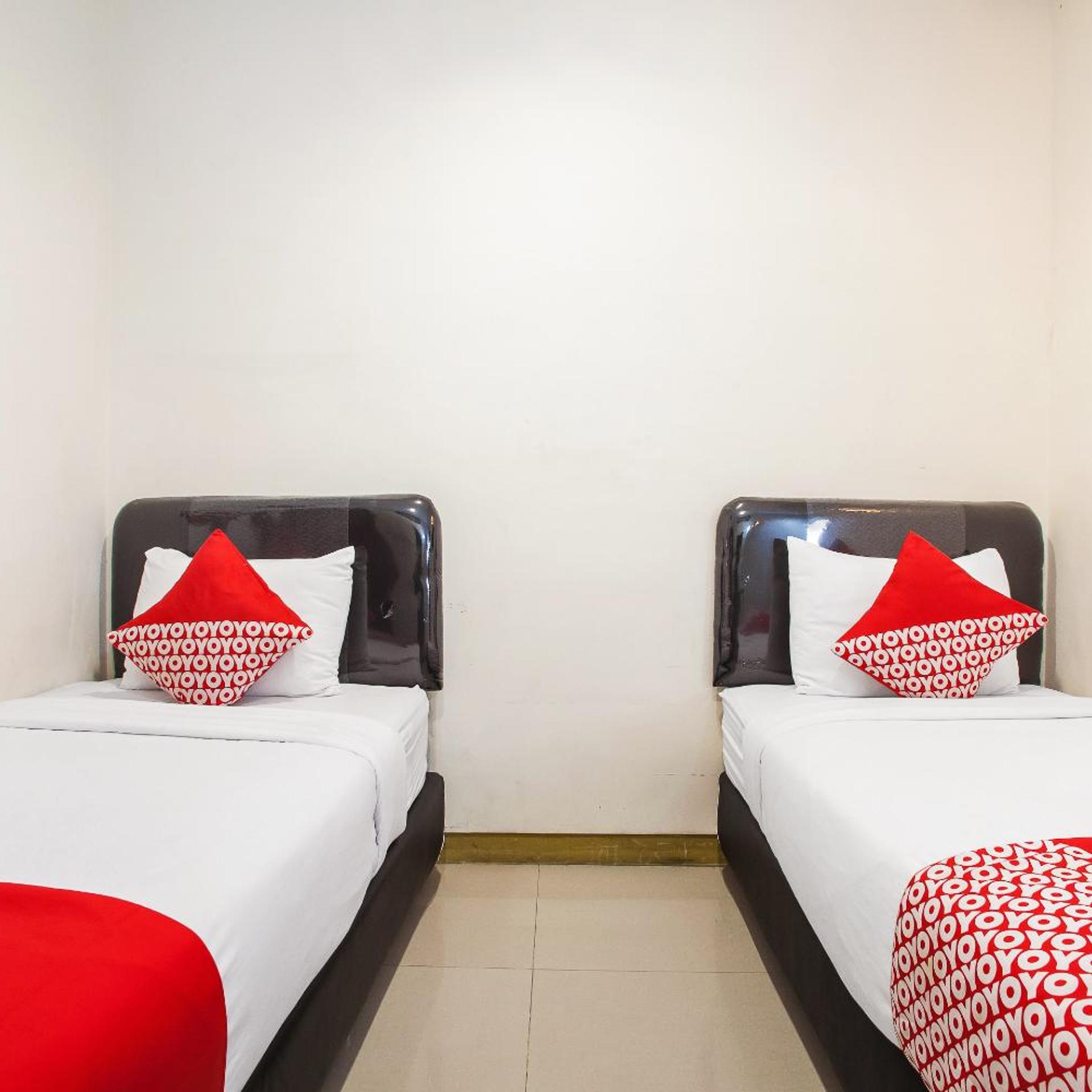 Hotel O Genteng Near Genteng Market Formerly Uno Hotel 23/43