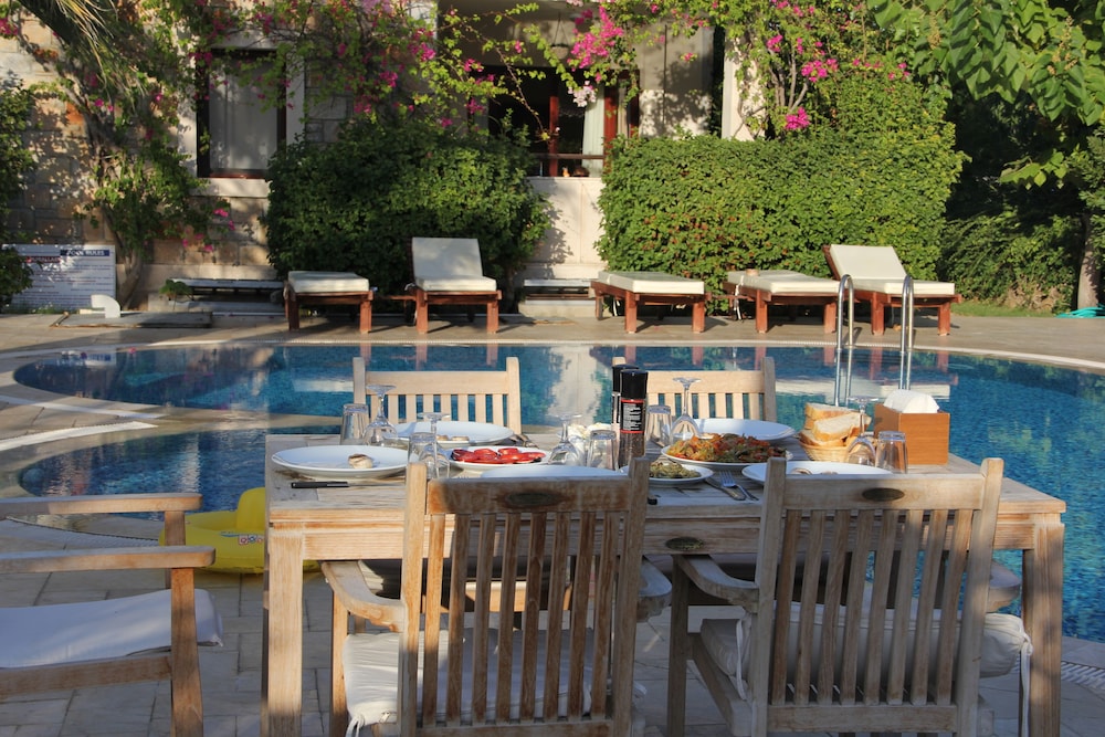 Villanaz Apart Hotel 20/22
