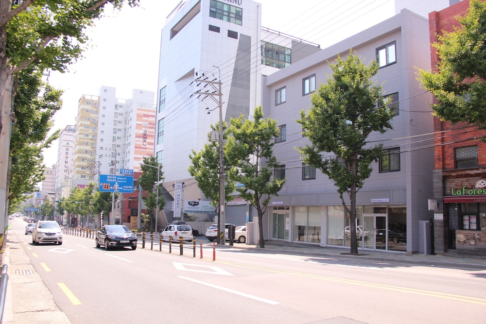 Wood House Hotel 5/35