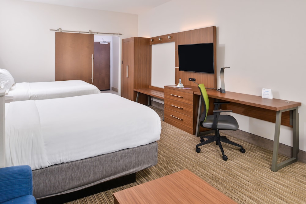 HOLIDAY INN EXPRESS & SUITES VAN HORN 23/65
