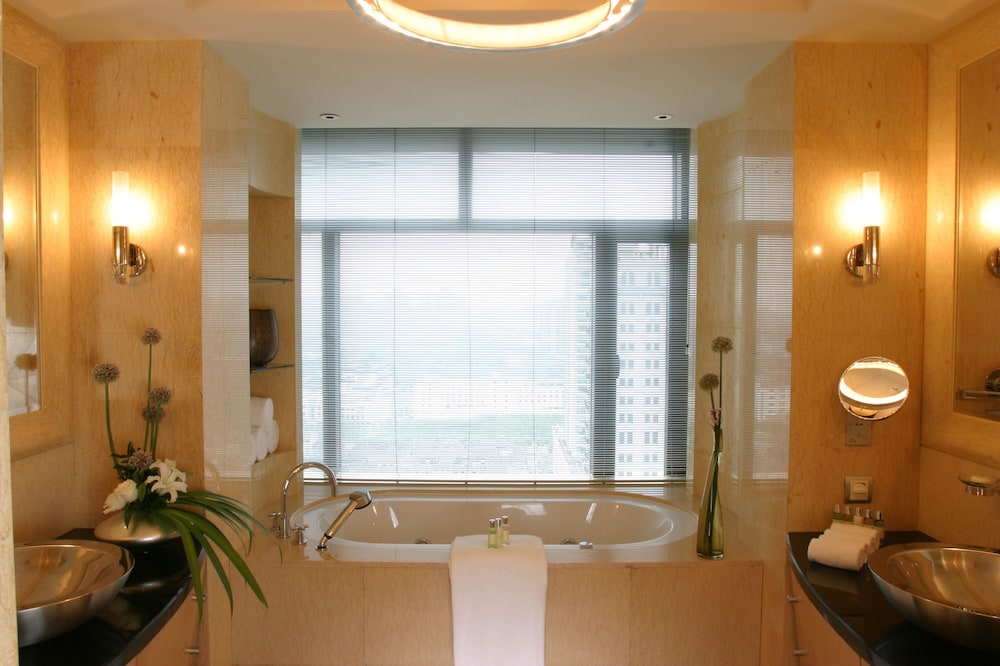The Westin Bund Center, Shanghai 23/61