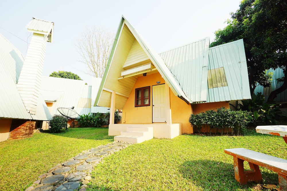 Touch Star Resort 8/66