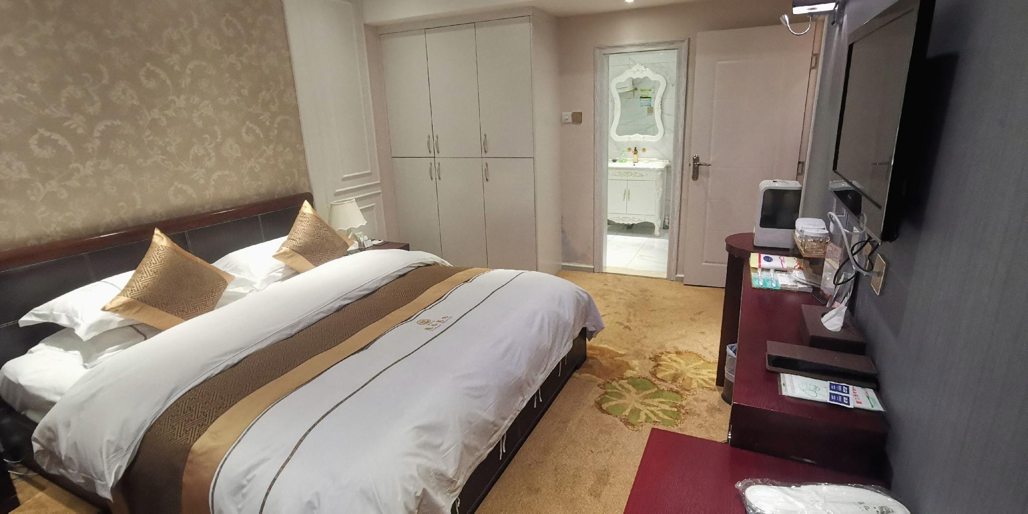 Lotus Hotel 7/17
