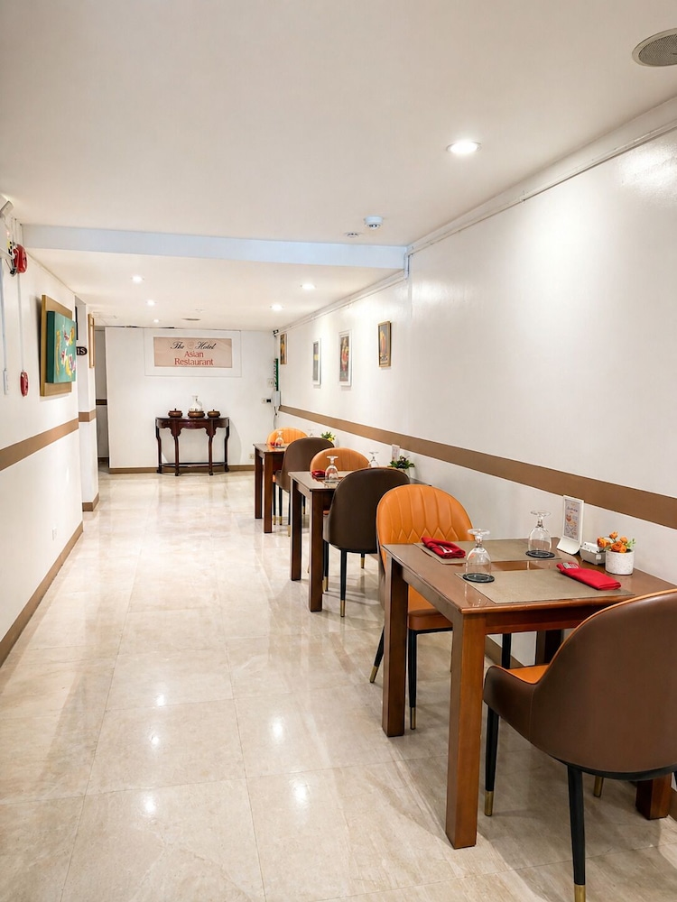 The E-Hotel Makati 38/59