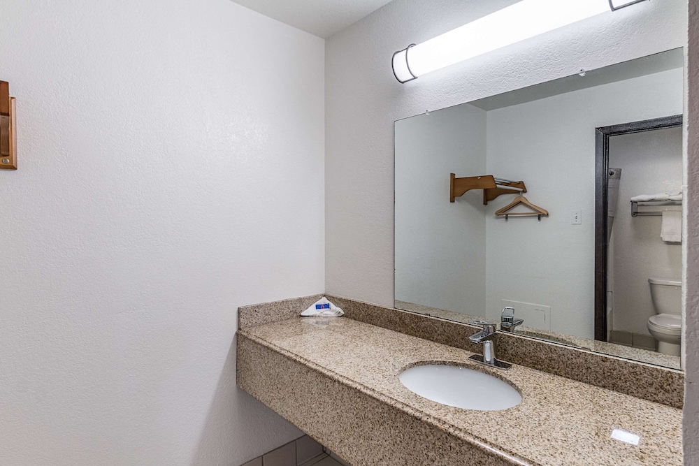 Motel6 Lancaster, TX - DeSoto - Lancaster 44/50