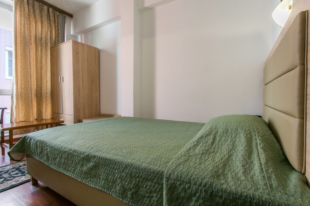 Arethusa Hotel 19/50