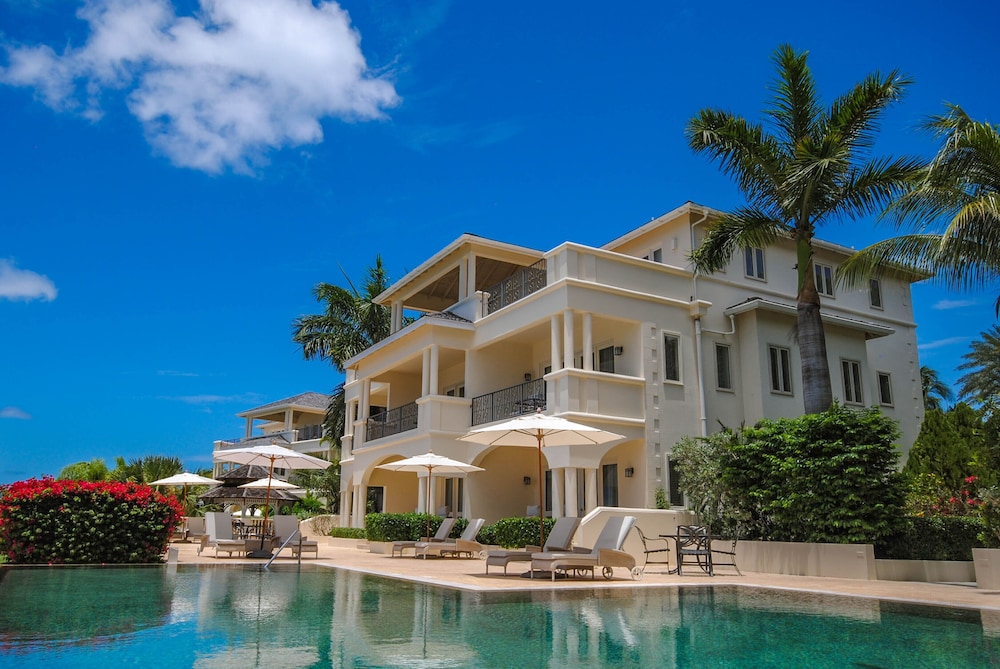 Cove Suites At Blue Waters 5/50