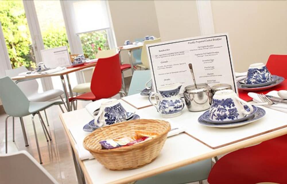 Brentwood Guest House Hotel 32/50