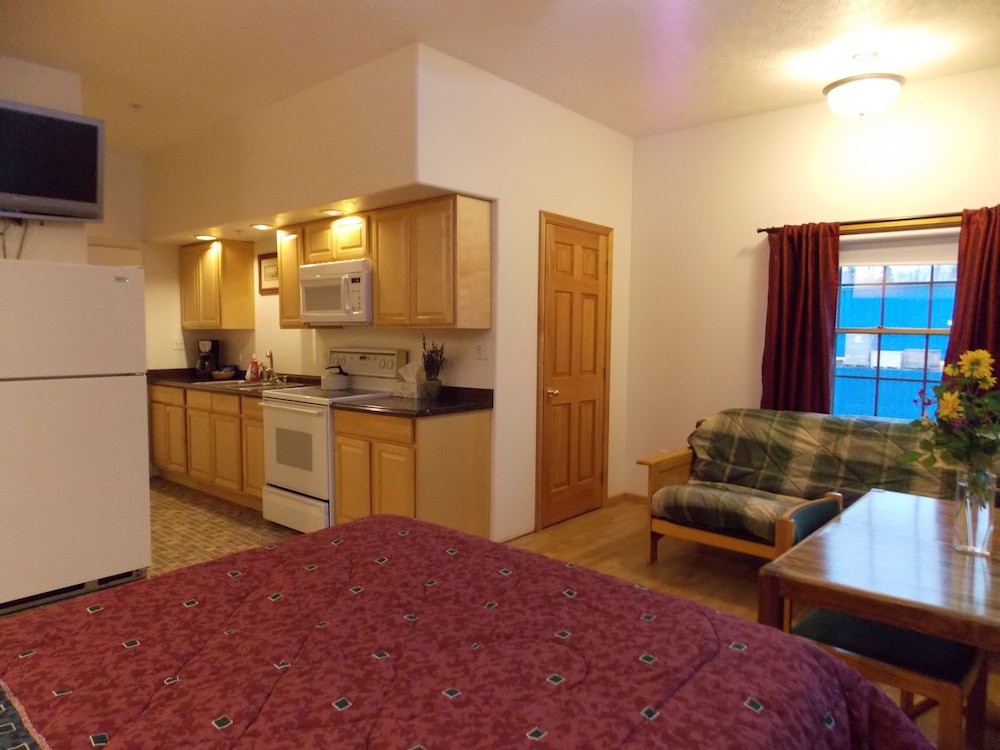 Fairbanks Extended Stay 29/50