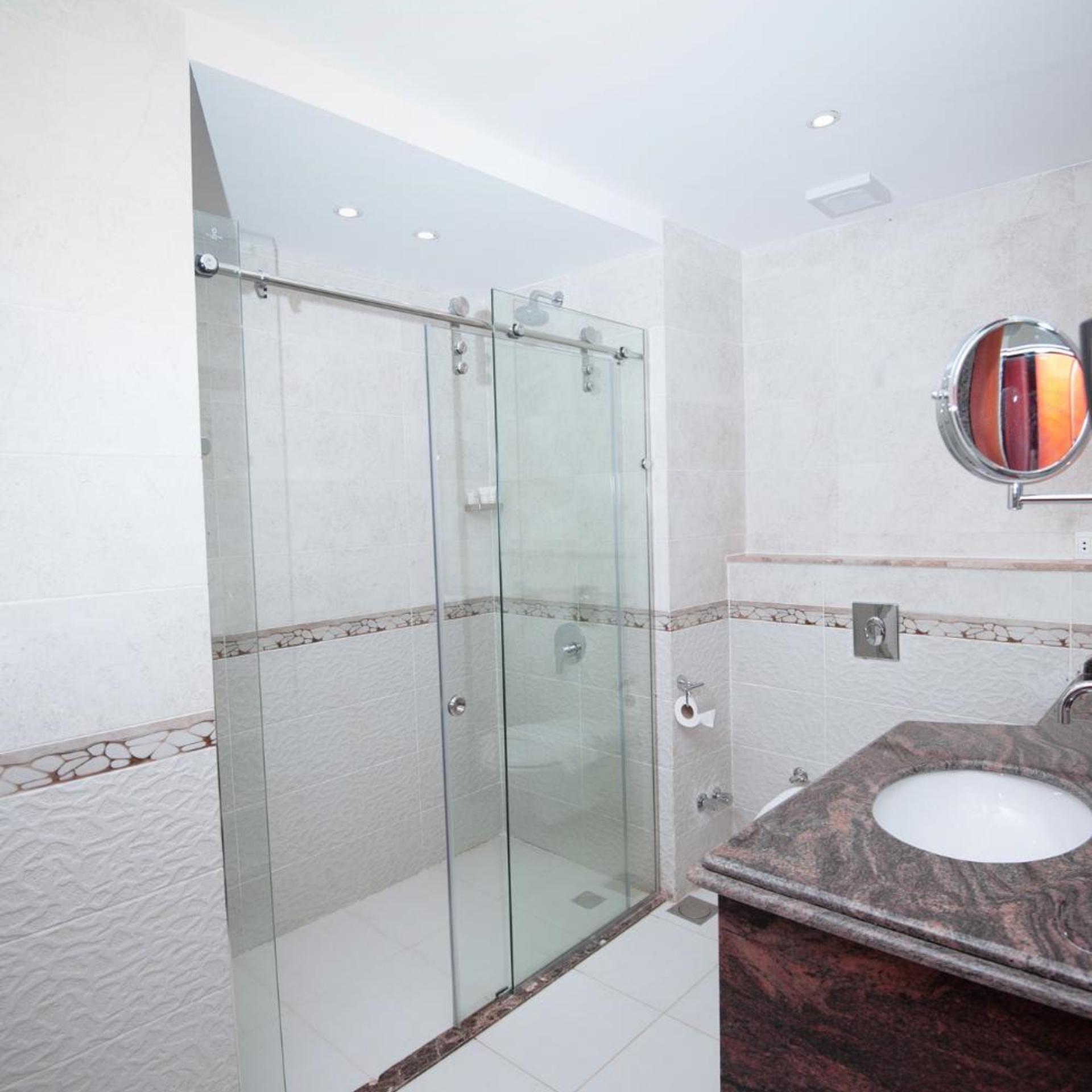 جناح جونيور، Lamar Azur Hotel 5/5