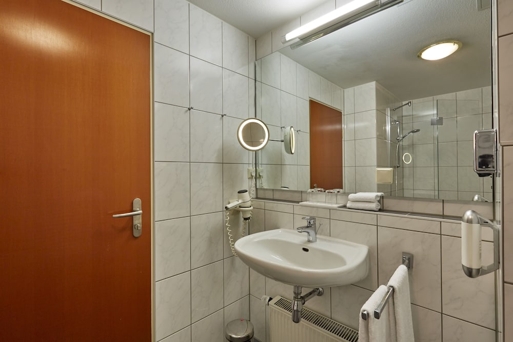 Heiner Hotel Darmstadt 5/31