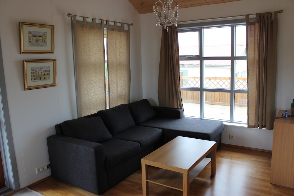 Hotel Laxarbakki 30/50