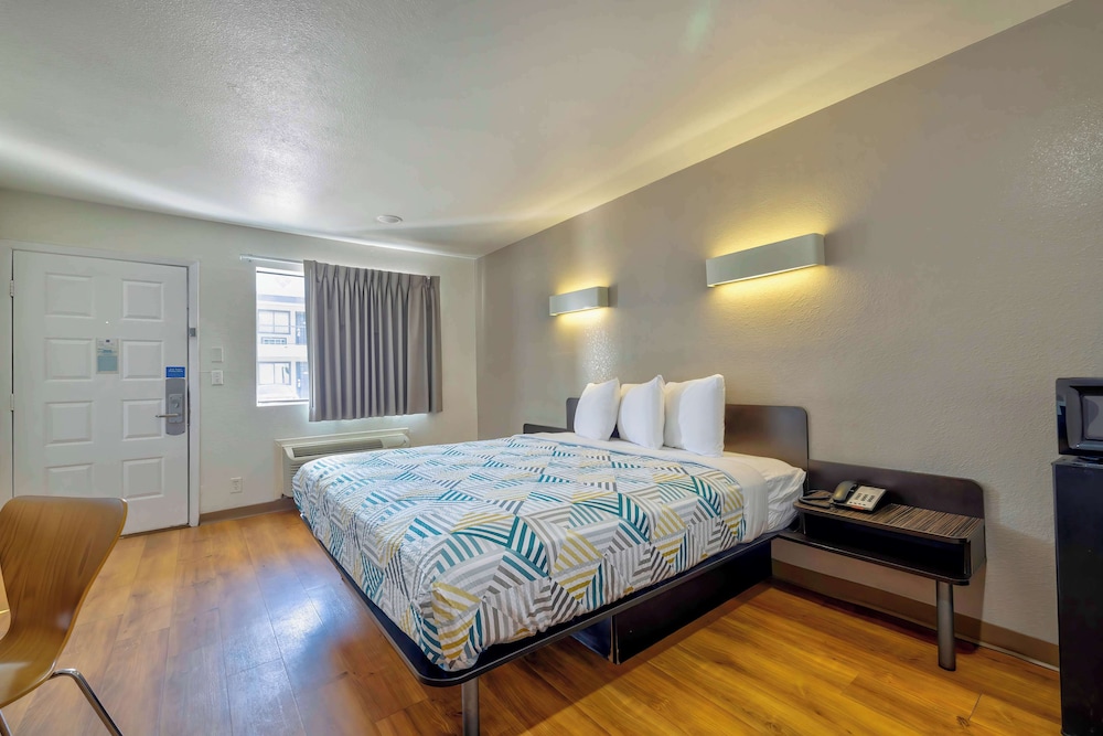 Motel6 Bryan, TX - College Station 46/67
